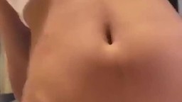 Bé sinh viên vú to mặt ngây thơ mà lên giường em hóa thần dâm