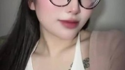 Chịch không bao với em tiktoker đằng sau những clip long lanh trên tiktok
