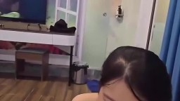 Cưới xong cho vợ đi đụ trai lạ còn quay video gửi về cho chồng xem