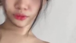 Em sinh viên cực phẩm vú to tự tin cởi đồ ra trước cửa nhà thủ dâm vừa nứng vừa sợ người lạ thấy