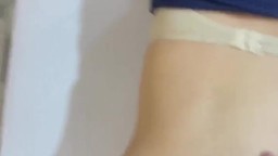May anh rút kịp xuất tinh vào miệng em mà em nuốt không hết rớt cả ra ngoài