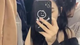 Bé sinh viên cực phẩm chịch trước gương em còn chủ động quay phim làm kỷ niệm