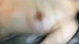 Chơi some chưa đủ các anh còn bịt miệng nhỏ sáp nến với đánh vú em