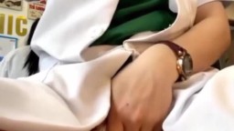 Em dược sĩ mang cả sextoy đi làm bắn nước lênh láng ngay trong phòng khám