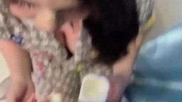 Sở thích độc lạ ăn sữa chua trên chim anh em còn bảo đừng có ra sớm nhé anh
