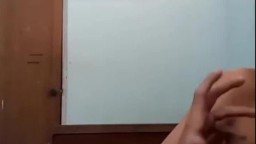 Chịch xong xuất tinh đầy lên mặt em còn bắt em mút sạch sẽ chim anh