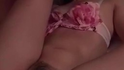 Threesome với bạn anh một lần là em nghiện luôn cứ chịch lại đòi