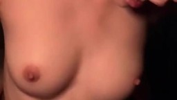 Em đau phát khóc rồi mà chim anh vẫn cứng ngắc bắt em ngồi trên cưỡi lút cán