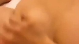 Em căng hết cả bướm với đít ra nhận từng dòng tinh nóng hổi của anh