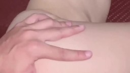 Gái một con mà bướm em hồng hào khít quá