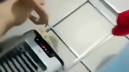 Bạn bè đang nhậu bên ngoài mà anh gạ em vào phòng chịch lén
