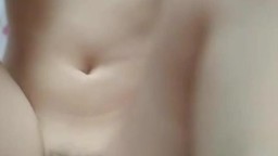 Đang chịch sướng em chảy nước trắng xóa thì anh giật mình xuất tinh