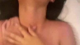 Bé sinh viên kính cận nhẹ nhàng ngoan ngoãn mà lên giường em dâm lạ
