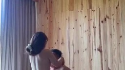 Từ bồn tắm đến phòng ngủ kỷ niệm với em trong chuyến du lịch ở homestay