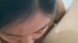 Em gái ngoan ngoãn hiền lành lộ clip hóa thần dâm trên giường với bạn trai - Phần 2