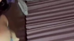 Vừa đá bi em còn vừa vắt sữa chưa chịch đã muốn xuất tinh rồi