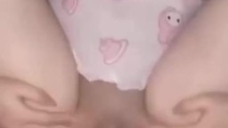 Xả đồ cực sướng với bé người yêu bướm hồng hào non tơ