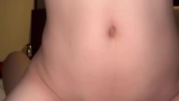 Để em cởi hết đồ ra chưa gì anh đã làm em chảy nước nhóp nhép