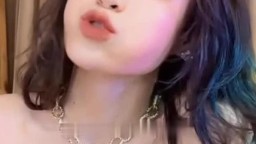 Chill chill với em trên bar rồi cho em người yêu threesome không bao với bạn