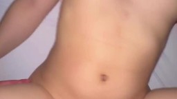 Em rau dâm nghe giọng em rên mà muốn xuất tinh luôn
