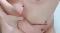 Em sinh viên ngon quá chỉ chờ em tắm là anh lén vào chịch