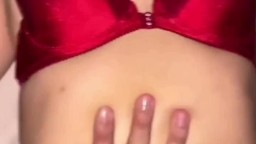 Xuất tinh rồi mà anh còn tát với bắt em bú cu chịch tiếp hiệp nữa